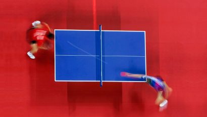 ¿Cuánto mide una mesa de ping pong profesional?