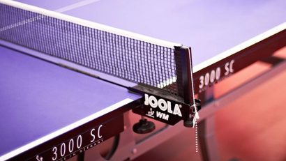 ¿Cuánto mide una red de mesa de ping pong profesional?