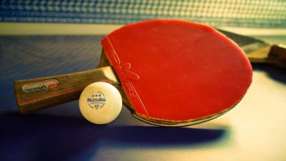 ¿Cuánto cuesta una raqueta de ping pong profesional?